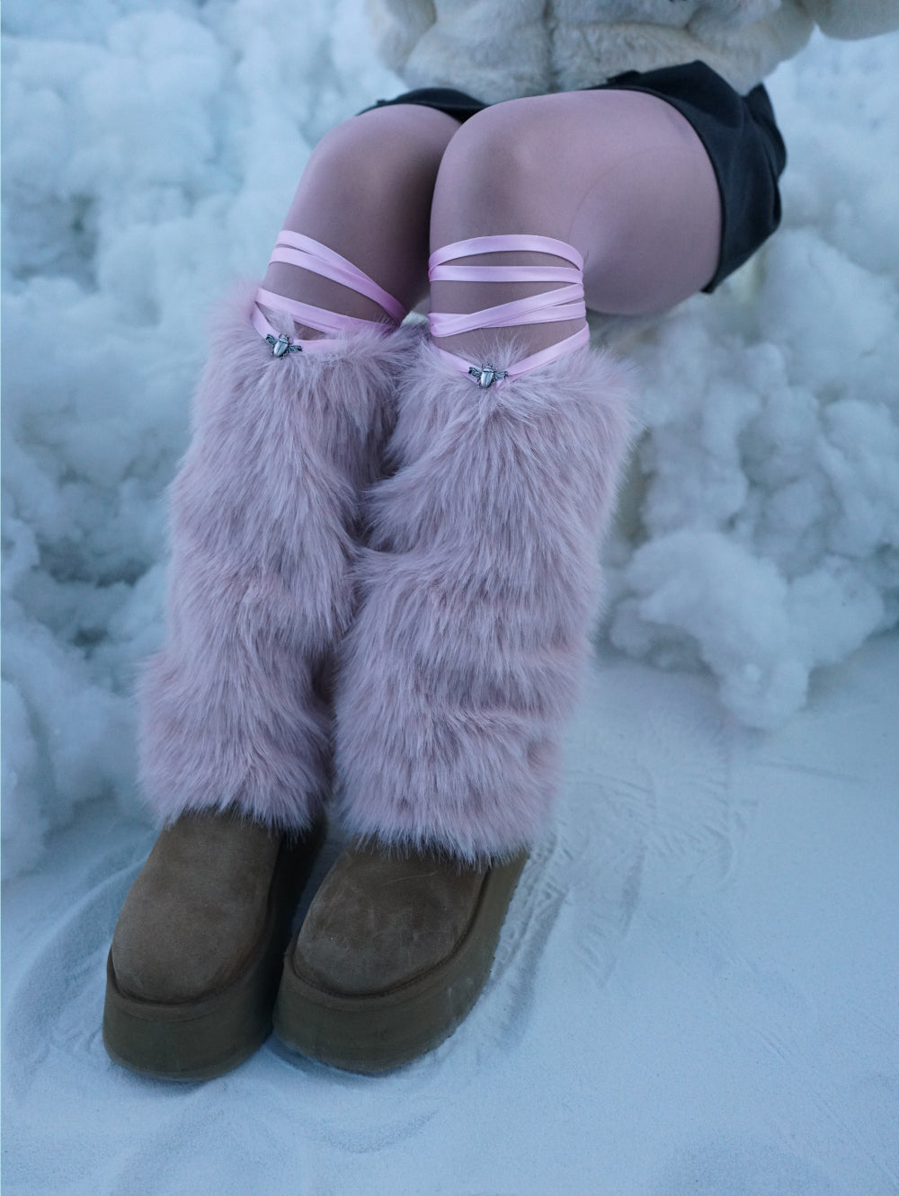 beetle fur leg warmer (pink)