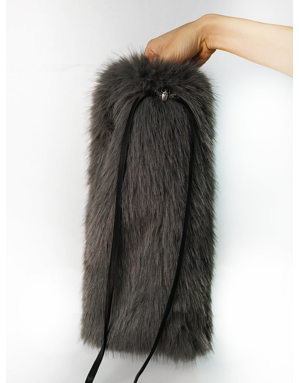 beetle fur leg warmer (grey)