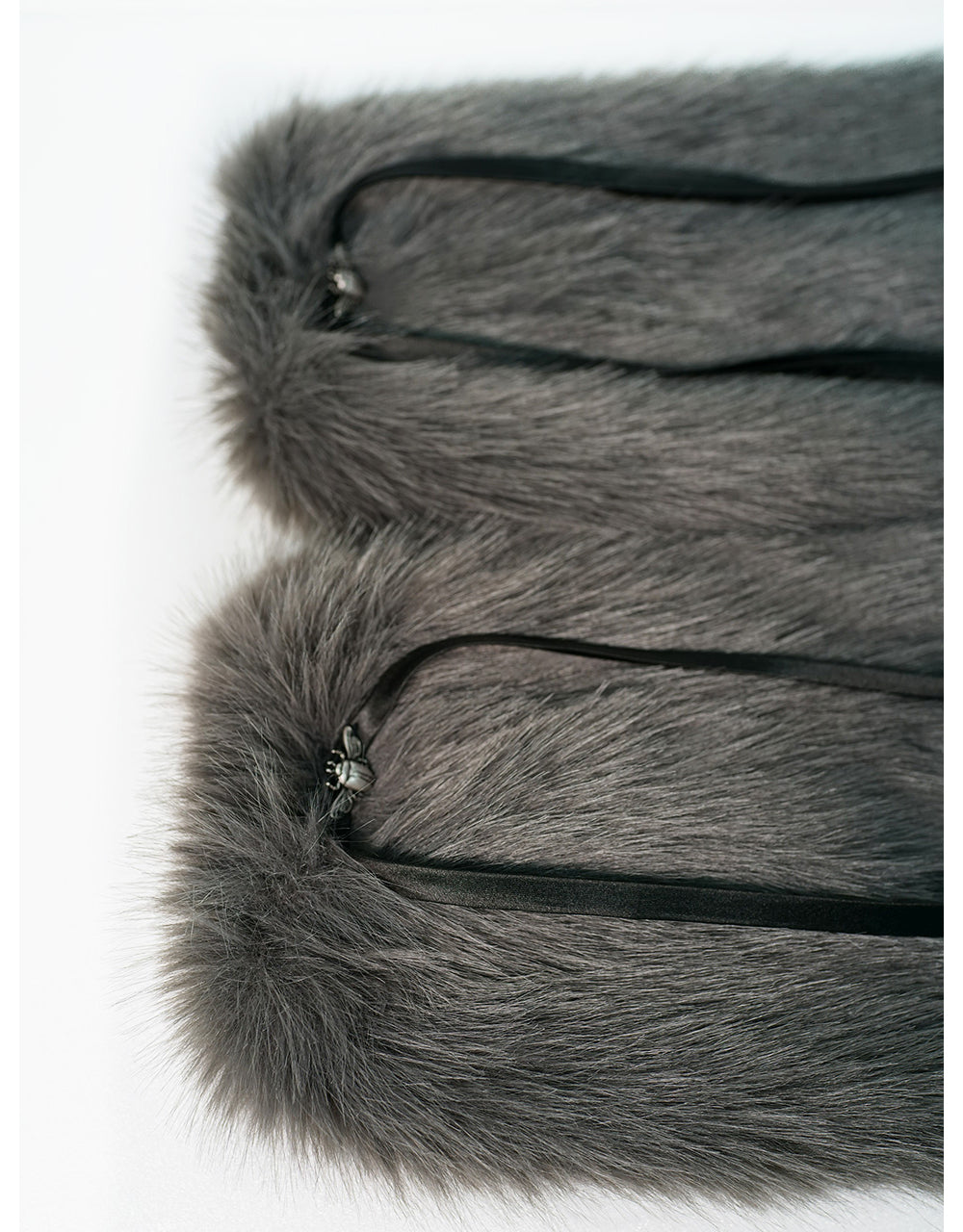 beetle fur leg warmer (grey)